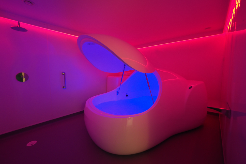 Serenity float room in bright pink